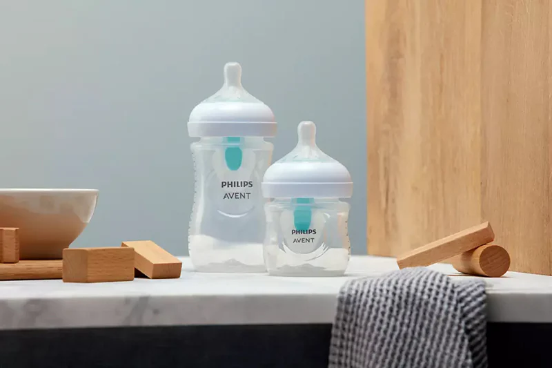 Philips Avent Natural Response 3.0 AirFree Vent 260ml baby bottles white with turquoise accents