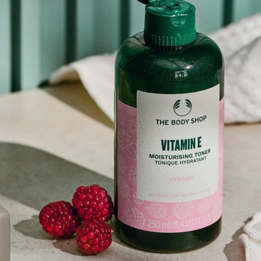 The Body Shop Vitamin E Moisturising Toner 250ml green bottle