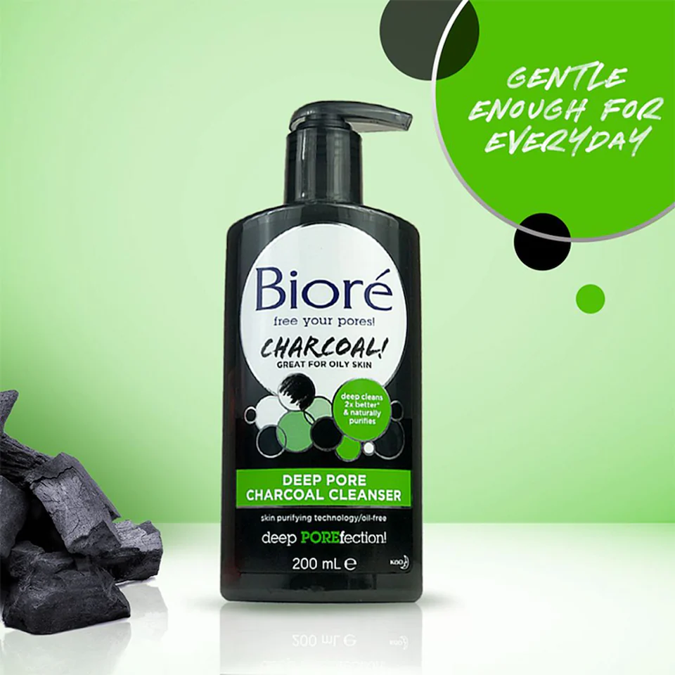 Bioré Deep Pore Charcoal Cleanser black pump bottle 200ml for oily skin