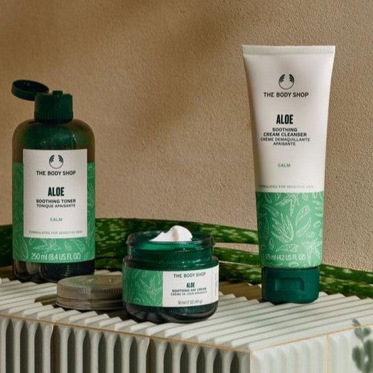 The Body Shop Vitamin C Glow Revealing Liquid Peel exfoliant bottle