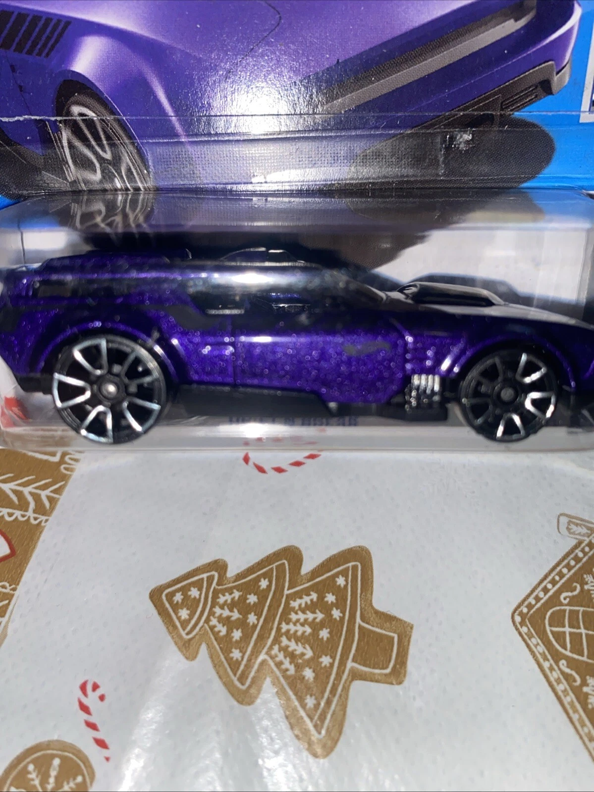Hot Wheels Basic Singles purple die-cast car with silver wheels