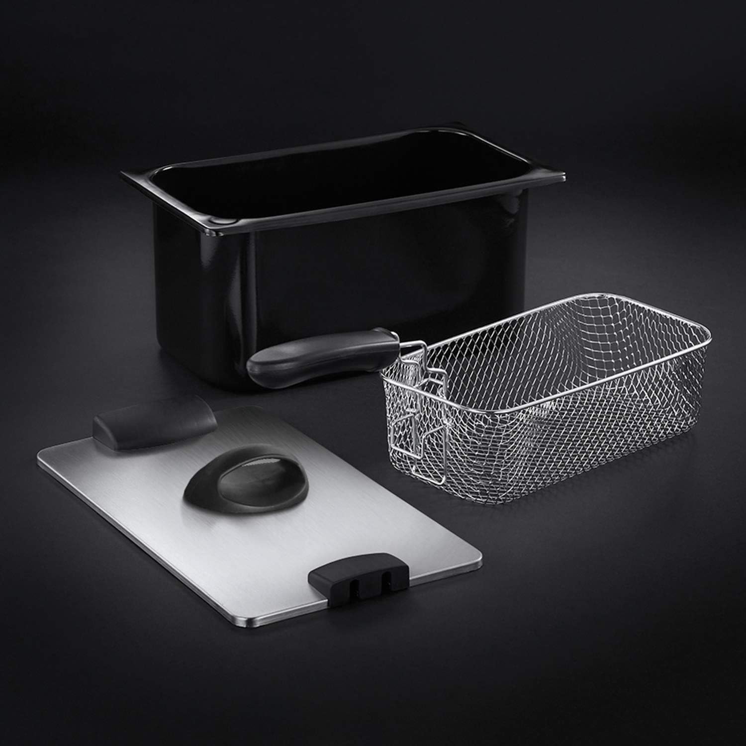 Russell Hobbs Professional 3.2 litre black deep fryer with basket and drip tray