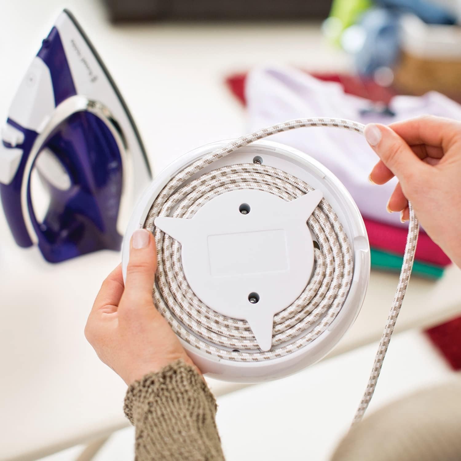 Russell Hobbs Freedom 23300 cordless steam iron purple and white with coiled cable