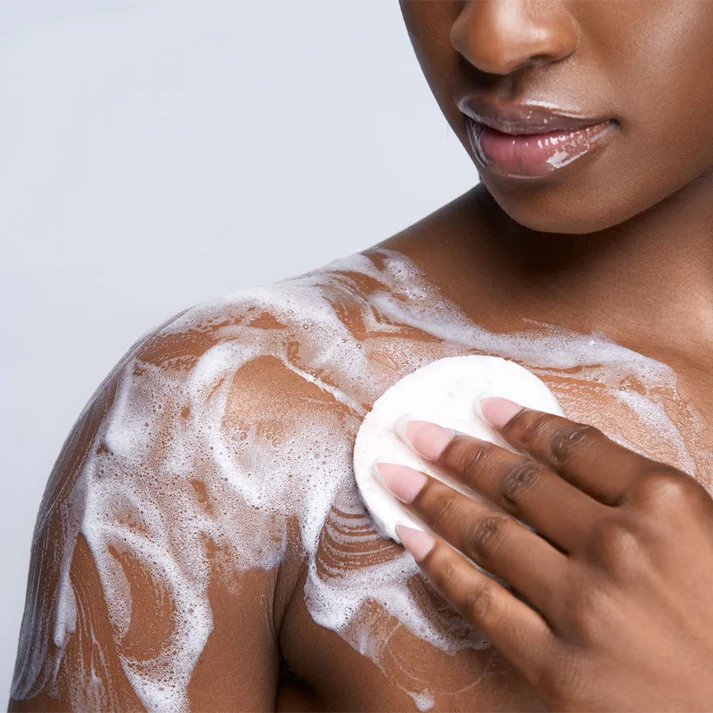 Makari Classic Brightening Exfoliating Antiseptic Soap bar white