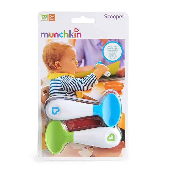 Munchkin Scooper Spoon light blue and green two-piece set 9 months plus