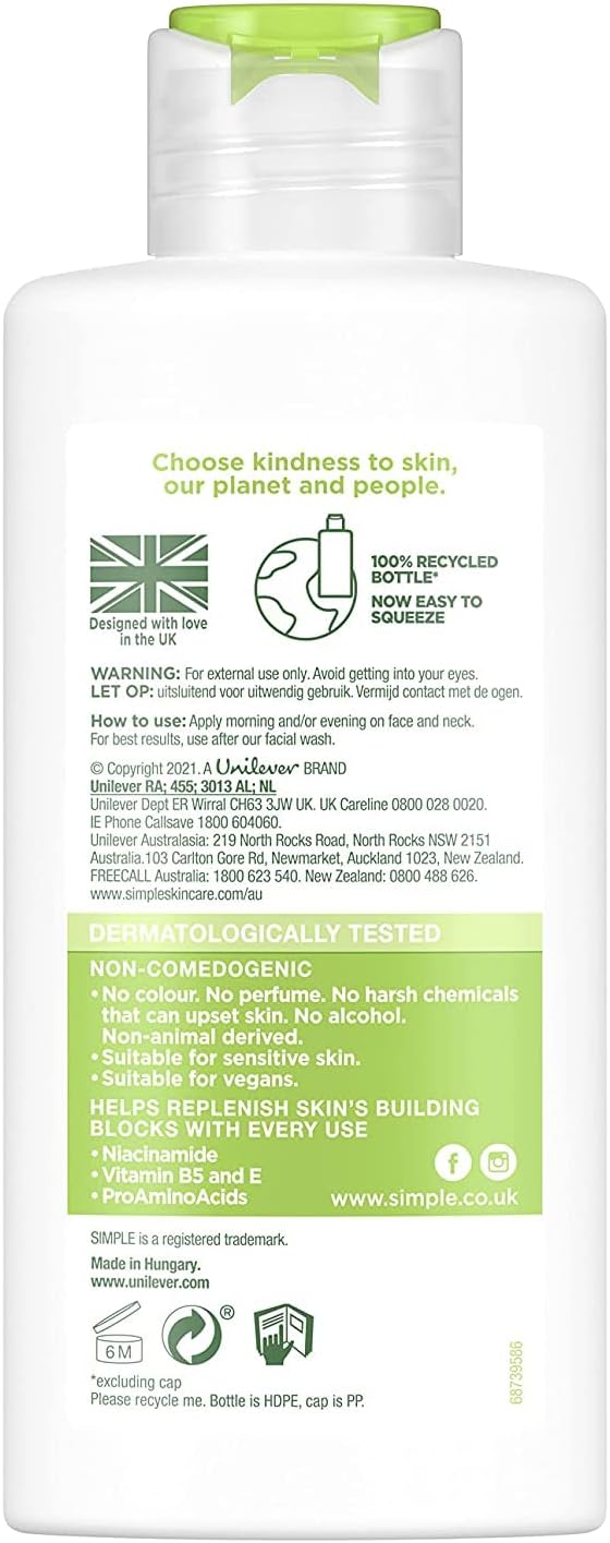 Simple Kind to Skin Hydrating Light Moisturiser 125ml with green cap