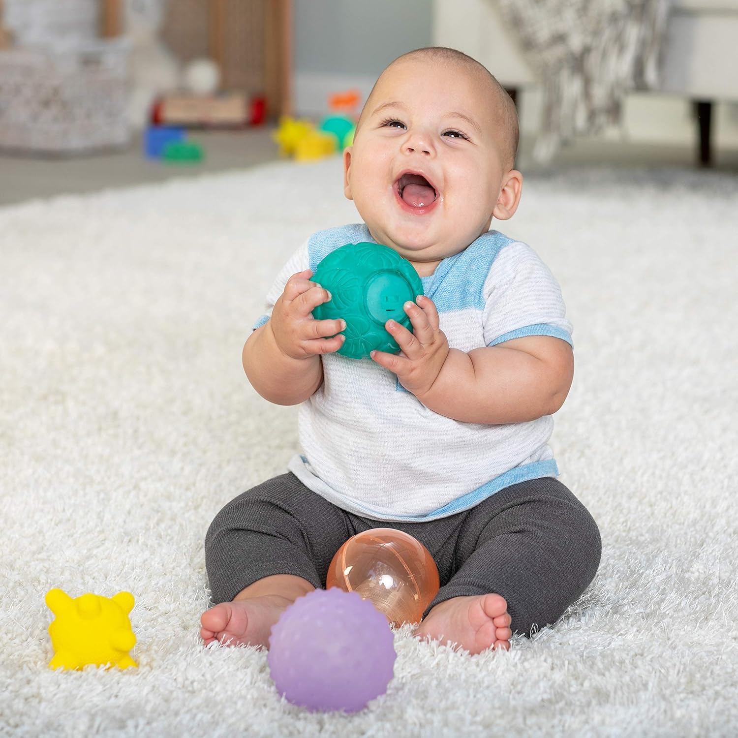 Infantino Activity Ball Set with music and lights, multicoloured sensory balls