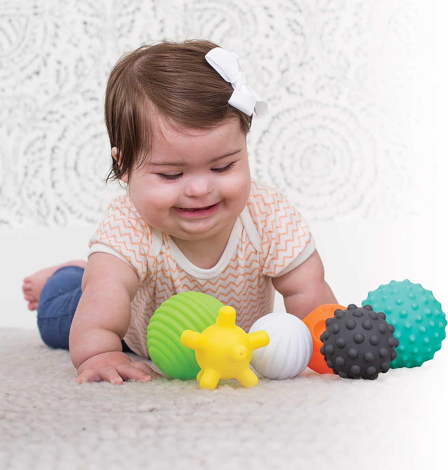 Infantino sensory balls, blocks and buddies set 20 pack with textured toys