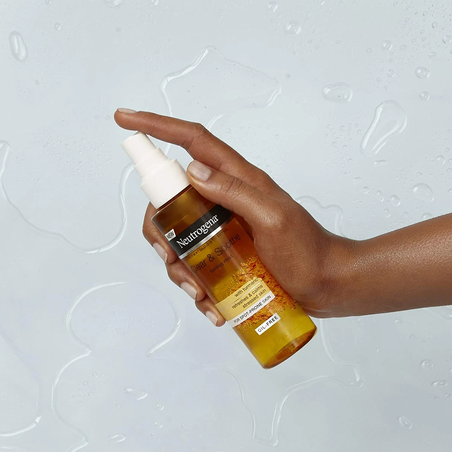 Neutrogena Clear & Soothe Toning Mist 125ml amber spray bottle