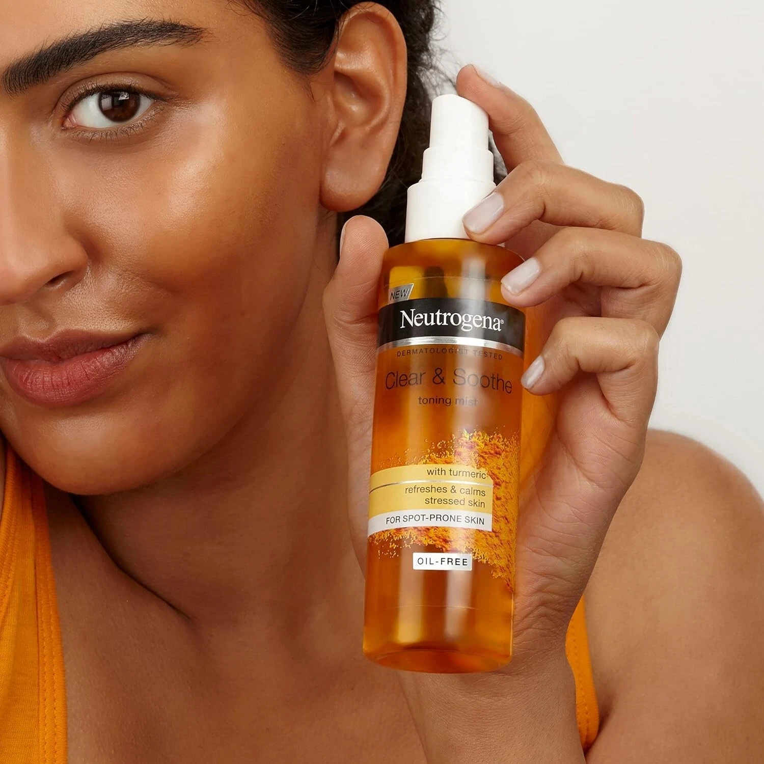 Neutrogena Clear & Soothe toning mist 125ml with turmeric, oil-free formula