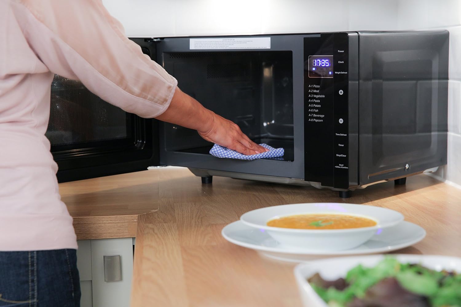 Russell Hobbs RHFM2363B black digital microwave with flatbed and display panel
