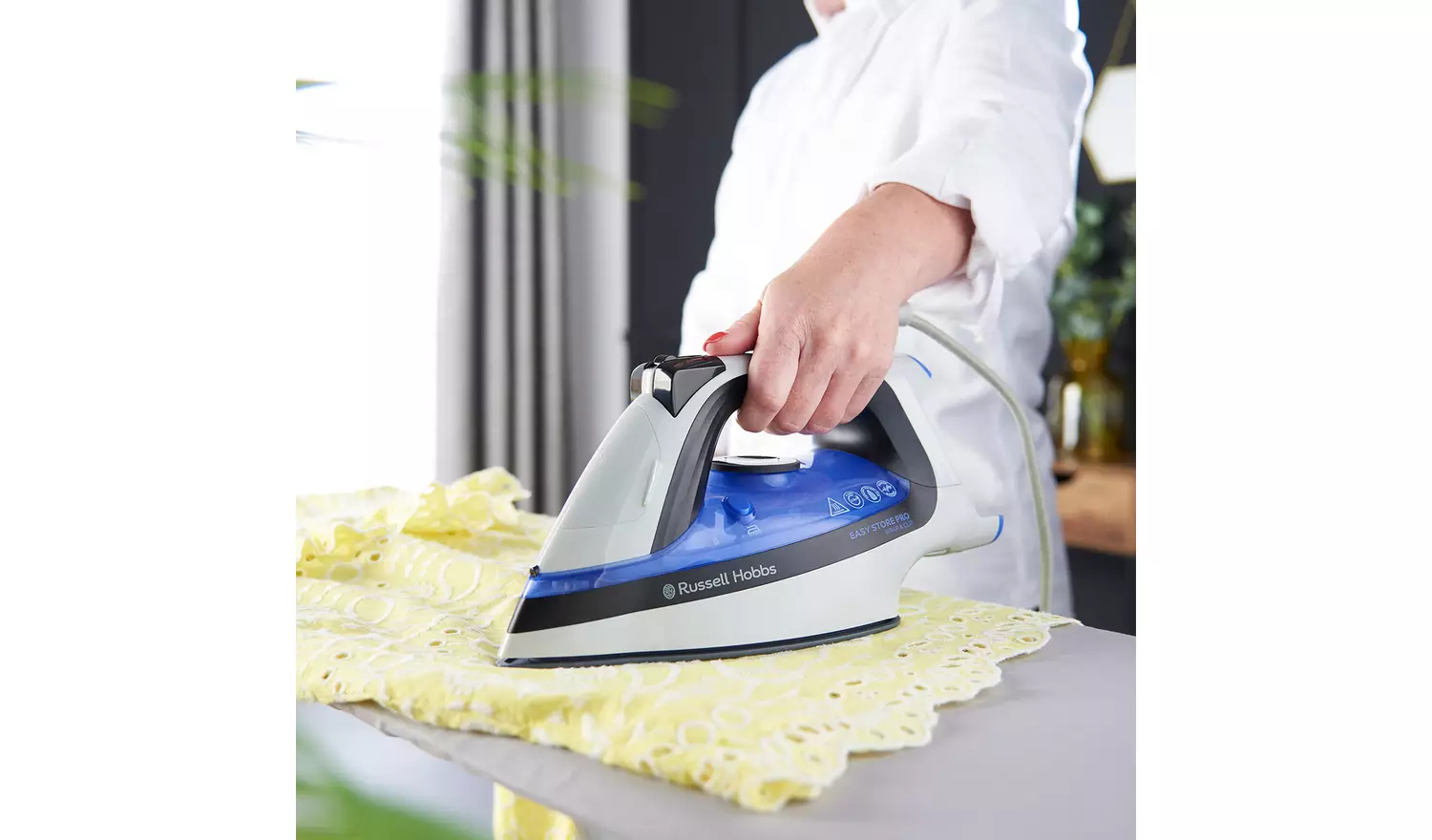 Russell Hobbs Easy Store Pro white and blue steam iron with cord storage clip