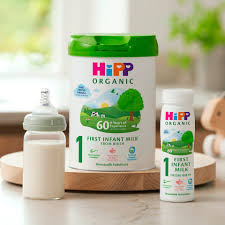 HiPP Organic 1 First Infant Baby Milk Powder Formula 800g tin with bottles