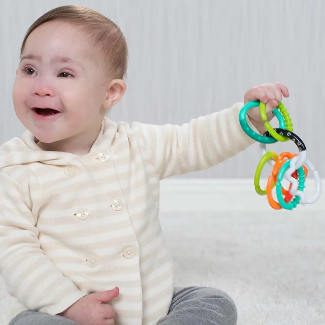 Infantino textured ring links rattle with colourful attachable rings for babies