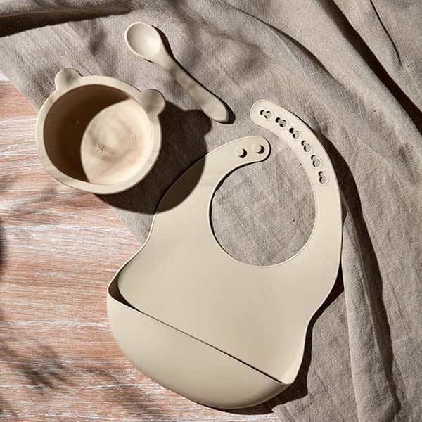 Bambino natural silicone feeding set with bowl, spoon and bib