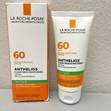 La Roche Posay Anthelios Clear Skin SPF 60 sunscreen 90ml tube and box