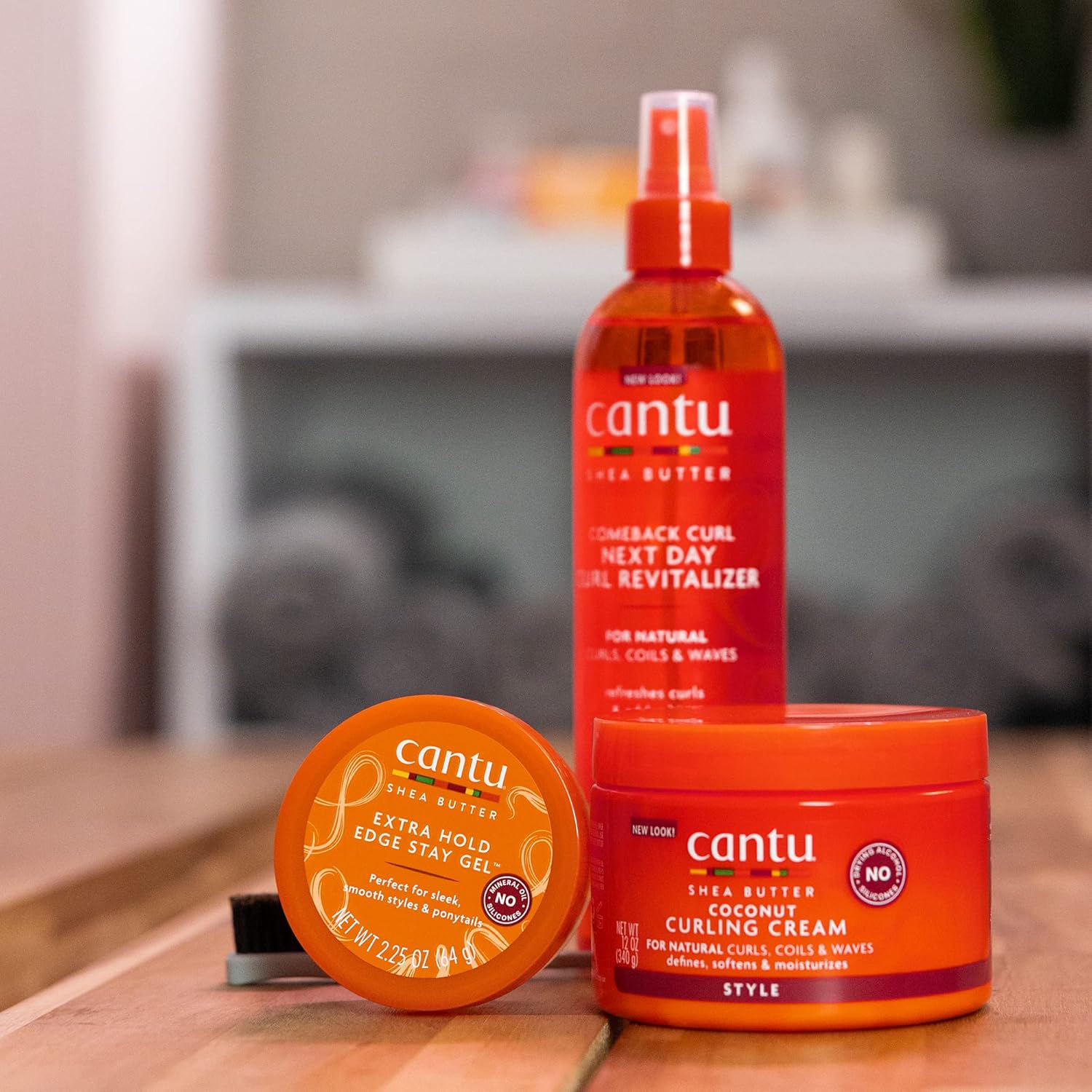 Cantu Curl Revitaliser 355ml spray bottle with shea butter formula